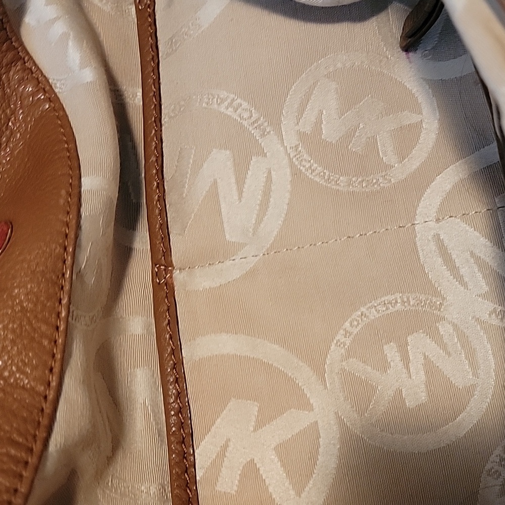 Michael Kors vintage Fulton Leather Hobo Bag.  Great condition! - Picture 7 of 11
